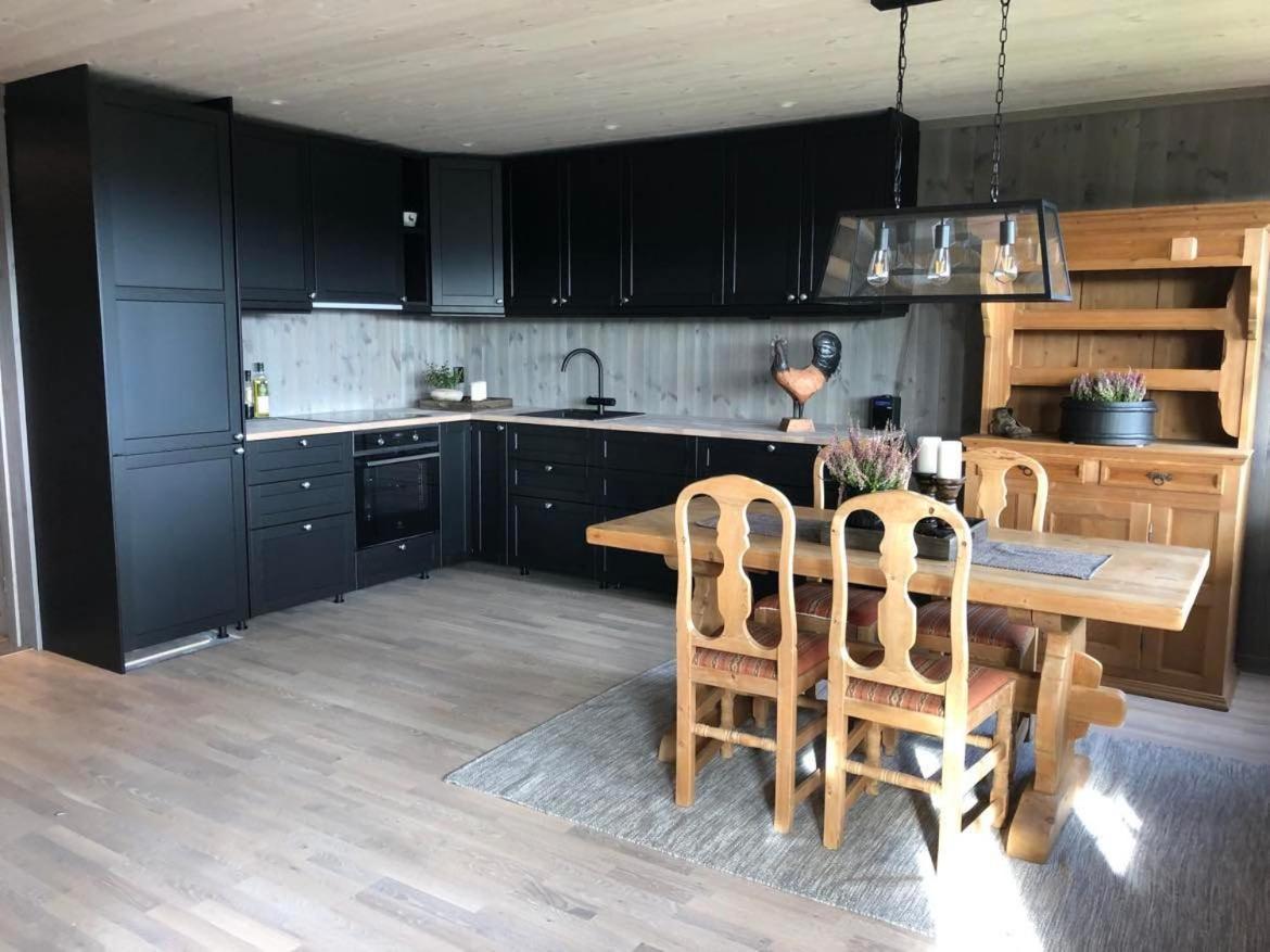 Beitotind Sentralt Pa Beitostolen Apartment Bagian luar foto
